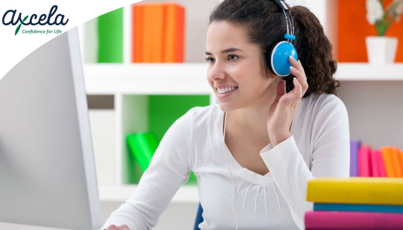Nghe kết hợp với phụ đề